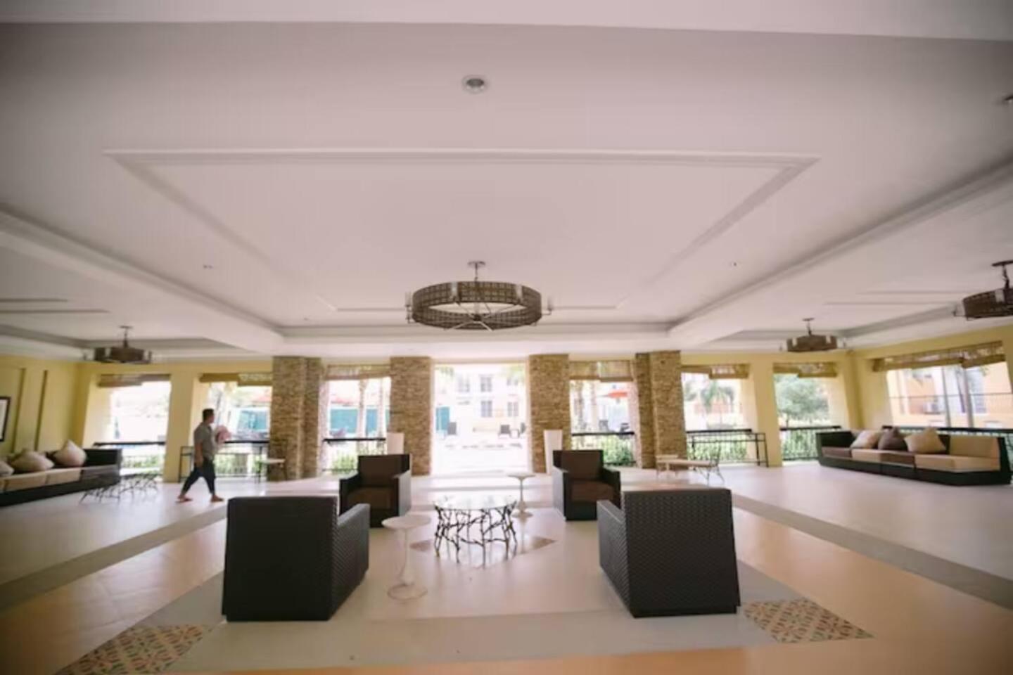 Kara'S Suite Cebu Екстериор снимка